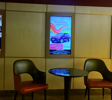 Digital Screens in Hotels and Hospitals